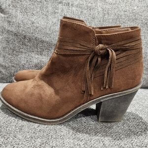 Top Knot Ankle Boots